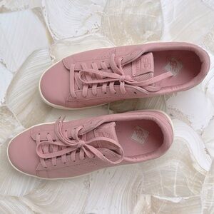 New Balance Pink Sneakers - “Lifestyle Mode de Vie” - Size 8. Worn ONCE